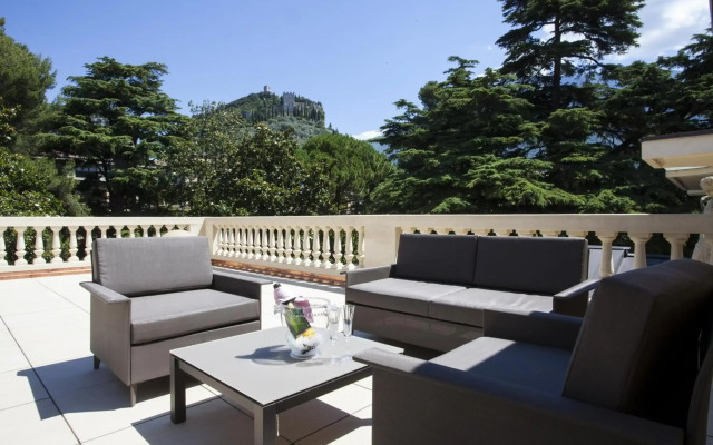 Villa Italia Luxury Suites and Apartments