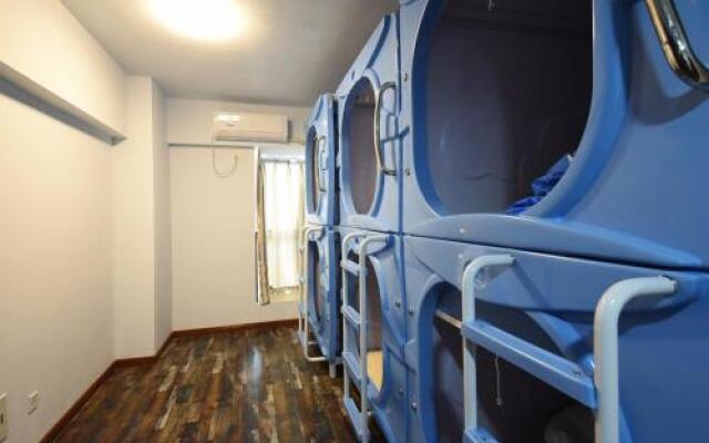 You Wo capsule Hostel