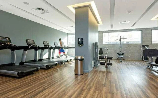 Executive Class, Downtown Luxury @fashion Dist