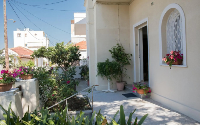Alexandra Apartments