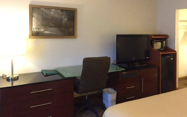 Quality Inn Morganton Southeast