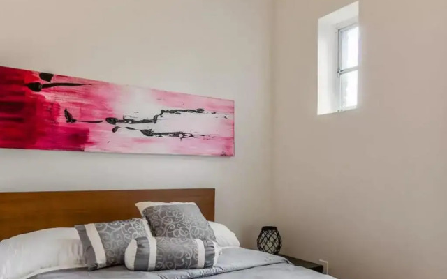 3-Bedroom Apartment on Montreal’s St-Denis Street