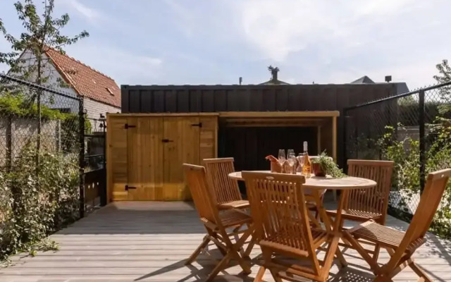 Family-friendly House With Sunny Terrace and Garden
