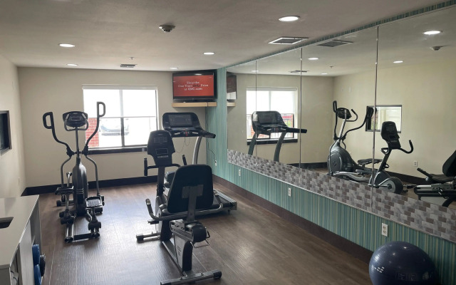 Holiday Inn Express & Suites Ocean Springs by IHG