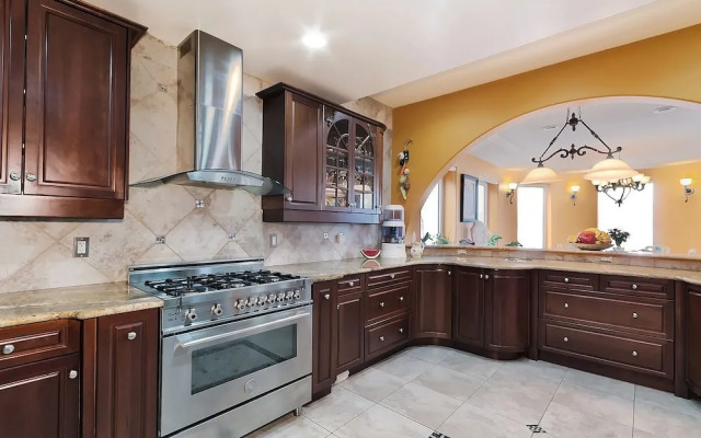Beach Ave Castle Luxury Vacation Rental