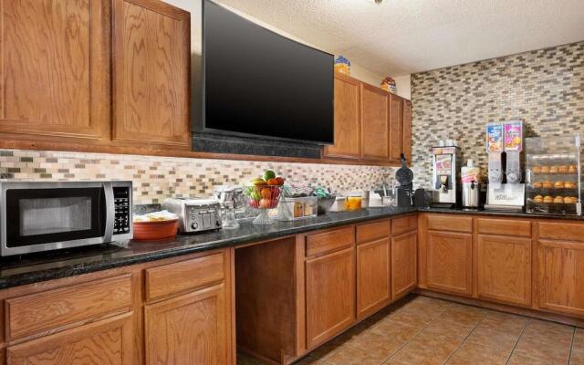 Super 8 By Wyndham Waco University Area