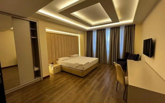 Venice Hotel Complex