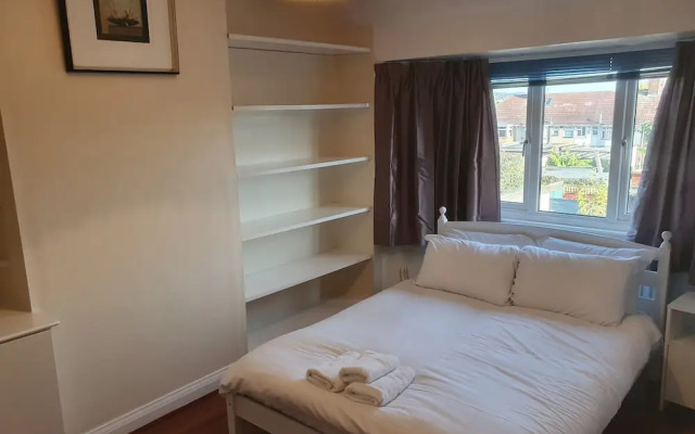 Elegant 3 Bed house walk Wembley stadium