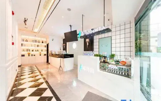 Xana Lite Hotel (Jinan Huayuandong Road Subway Station)