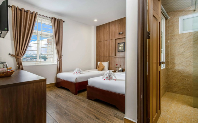 Valencia Hotel – Guest Rooms – Da Nang