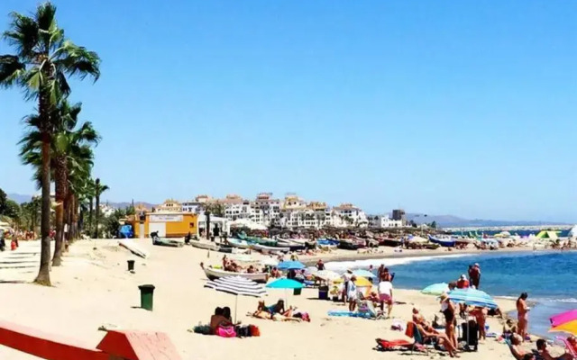 Beachside Luxury 2 bedroom apartment, Puerto Banus