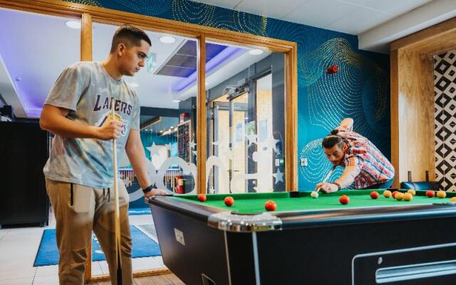 Snoozles Hostel