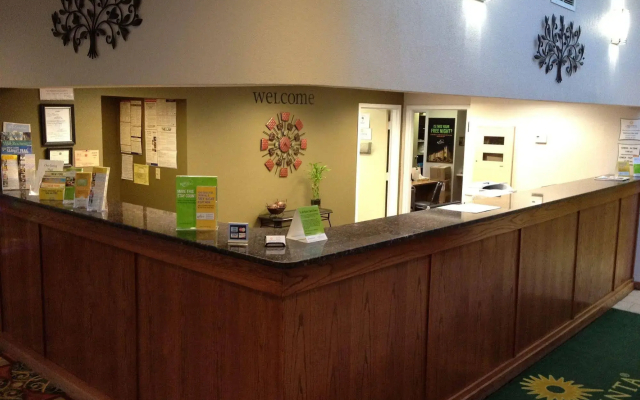 Quality Inn Rochester West
