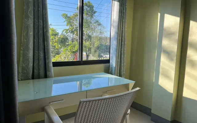 V Tharm Hotel