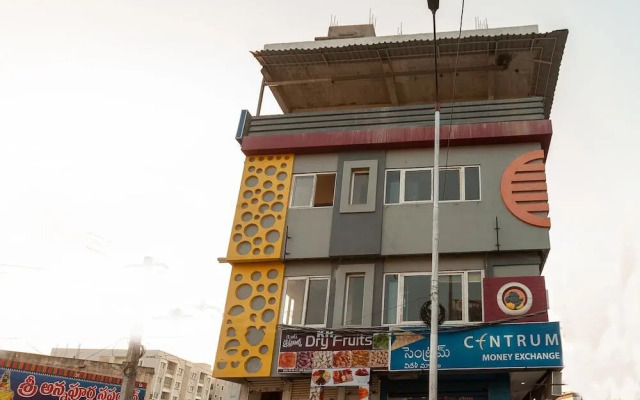 Pmr Guest Inn By OYO Rooms