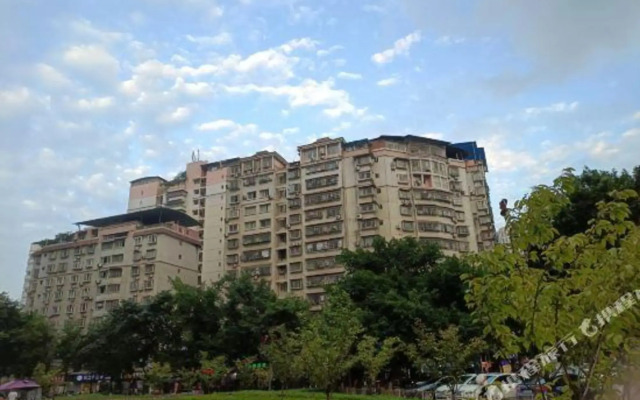 Yijia Business Hostel