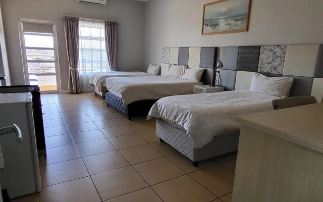 Shalimar Gardens Hotel