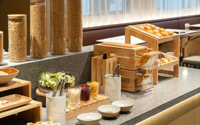 Home Inn Plus Shanghai Wujiaochang