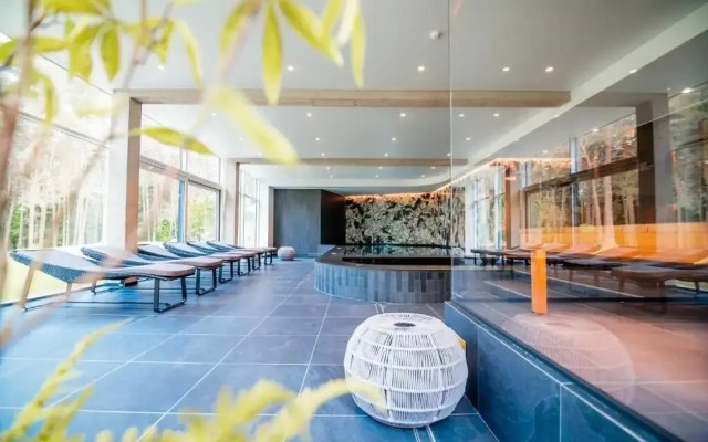 ESE  Hotel
