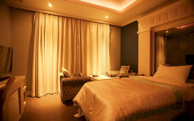 City Park Golf & Hotel