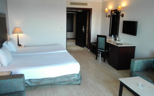 SUNRISE Alora Aqua Park Resort