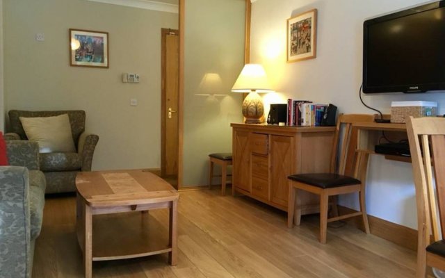 1 Bedroom Apartment In Ballsbridge