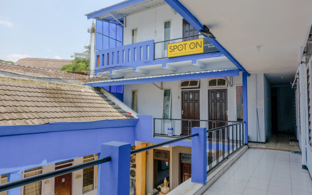 SPOT ON 1711 Serayu Sumbersari Residence