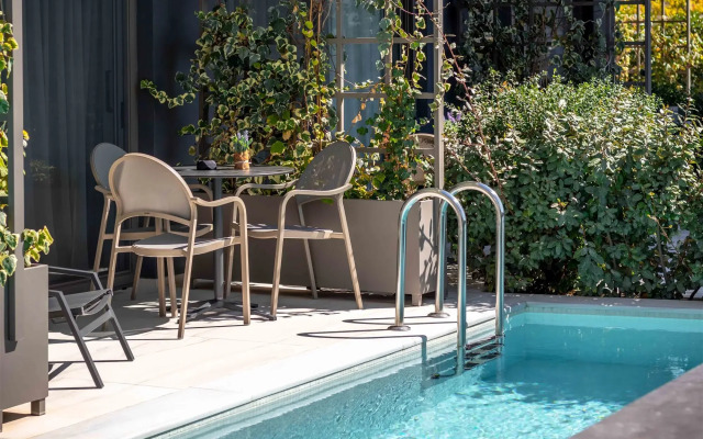 Serenity Suites