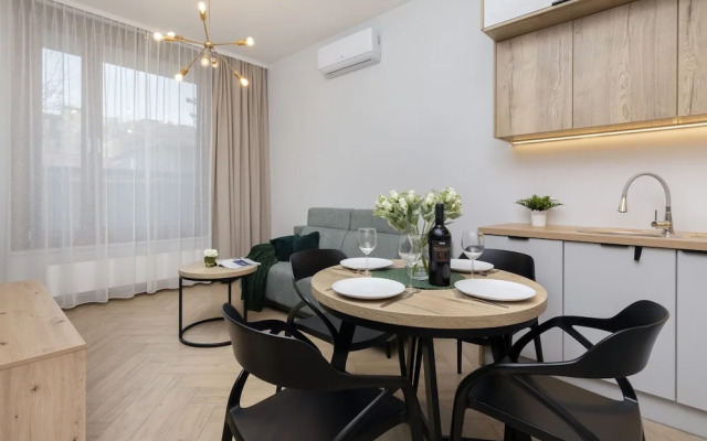 Krochmalna Apartment Warsaw by Renters