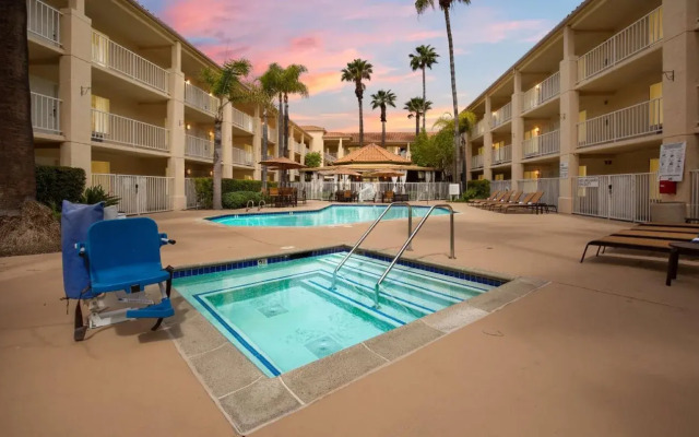 Radisson Hotel San Diego-Rancho Bernardo