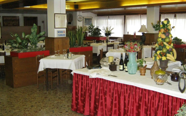 Hotel Corone
