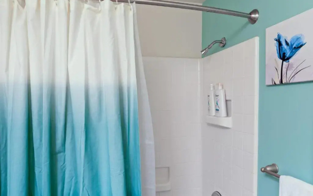 Trifecta 2BR Modern & Spacious Superhost