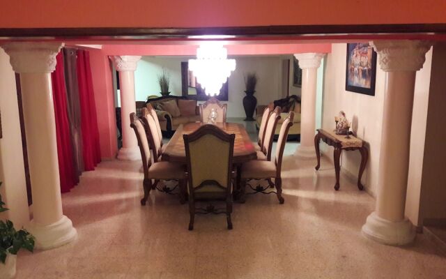 Spacious & Comfortable Penthouse in DR