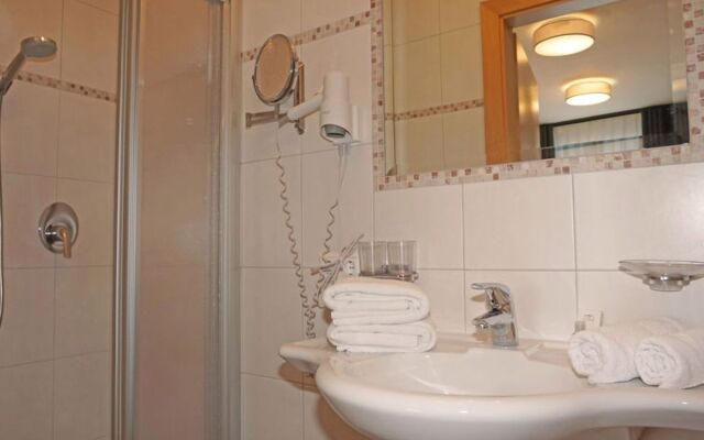 Apartment Ladis Fiss 19152