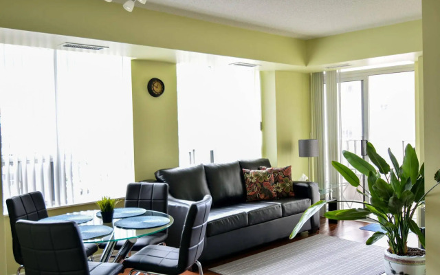 Maplewood Suites - Square One