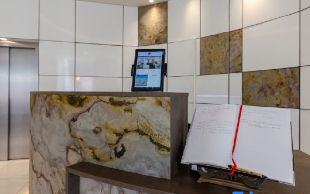 The 7 Hotel, Suites, Studios & Apartments