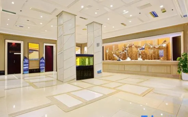 Vienna Zhihao Hotel (Changsha Lugu Park Subway Station Branch)