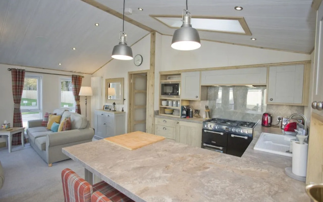 6 Berth Luxury Lodge in Christchurch, Dorset