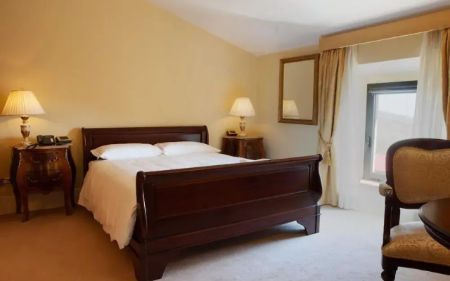 Borgo Pilotti Hotel & Restaurant