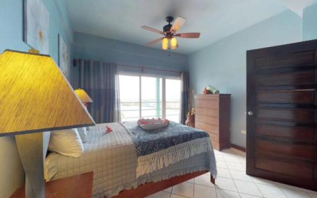 Suite F302 Mara Laguna