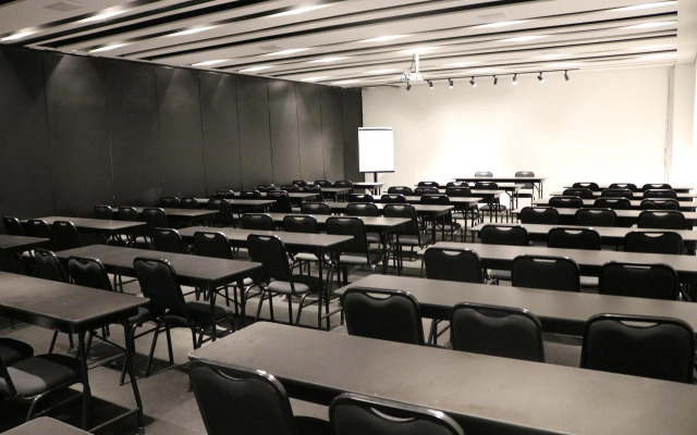 Imperial Palace Hotel