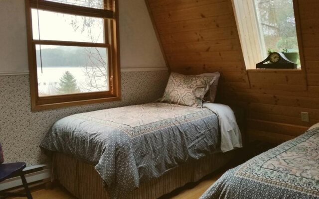 Dolphin House  Bed & Breakfast