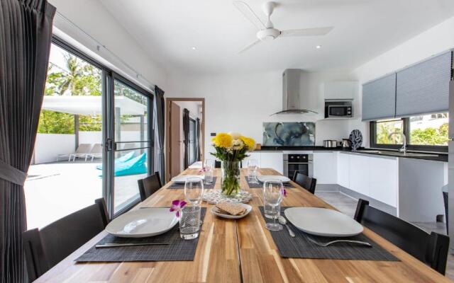 Villa Nirvana 3 Br, 500m from the beach
