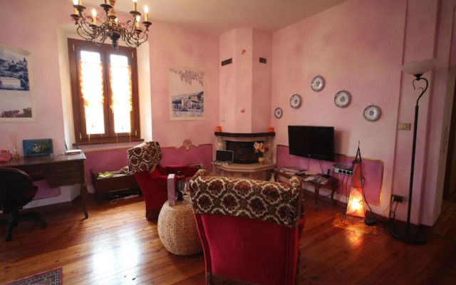 Azalea & Glicine House