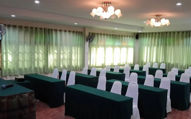 Baansuanlynjee Maeklong Resort