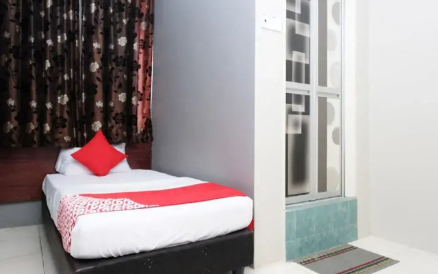 Oyo 1012 Stada Hotel