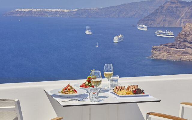 Alti Santorini Suites