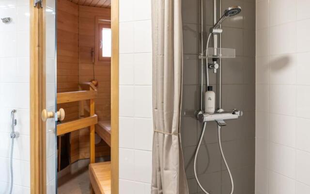 1br apartment in Leppävaara with balcony and sauna