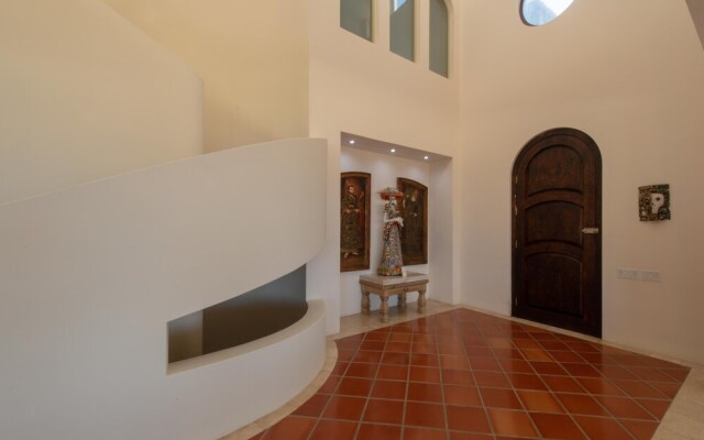 Luxury 5BR Villa, Sleeps 14 W/ocean View: Villa Perla de Law