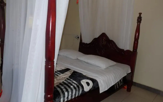 Tick Emporium Hotel Mbarara